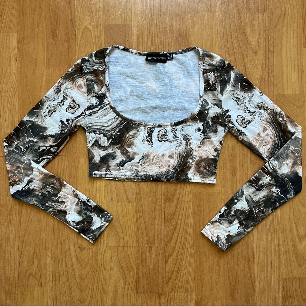Prettylittlething cropped top